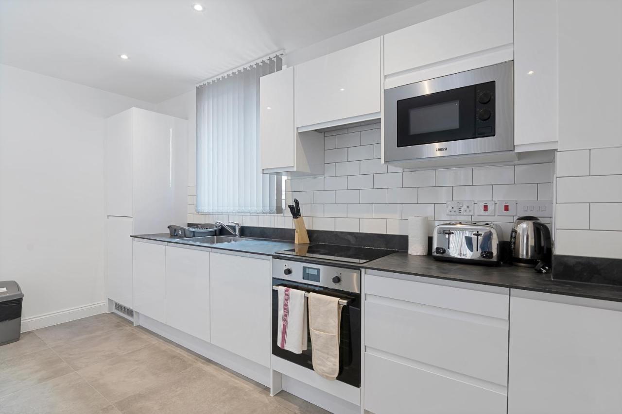 Spacious, Bright & Modern 1 & 2 Bed Apartments At Sligo House - Central Watford Watford  Zewnętrze zdjęcie