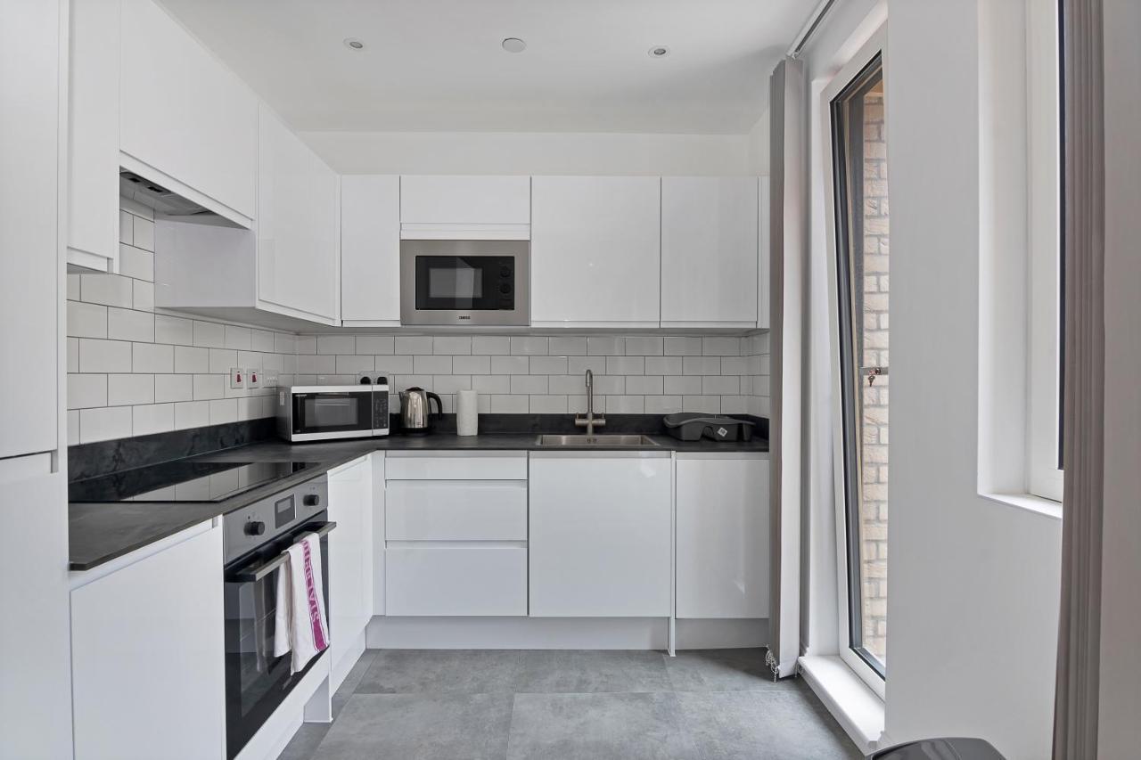 Spacious, Bright & Modern 1 & 2 Bed Apartments At Sligo House - Central Watford Watford  Zewnętrze zdjęcie