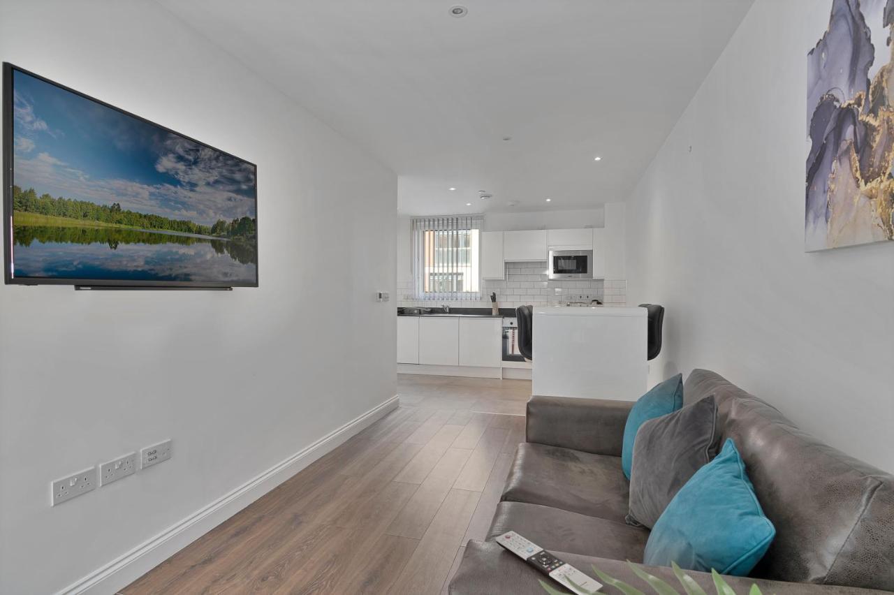 Spacious, Bright & Modern 1 & 2 Bed Apartments At Sligo House - Central Watford Watford  Zewnętrze zdjęcie