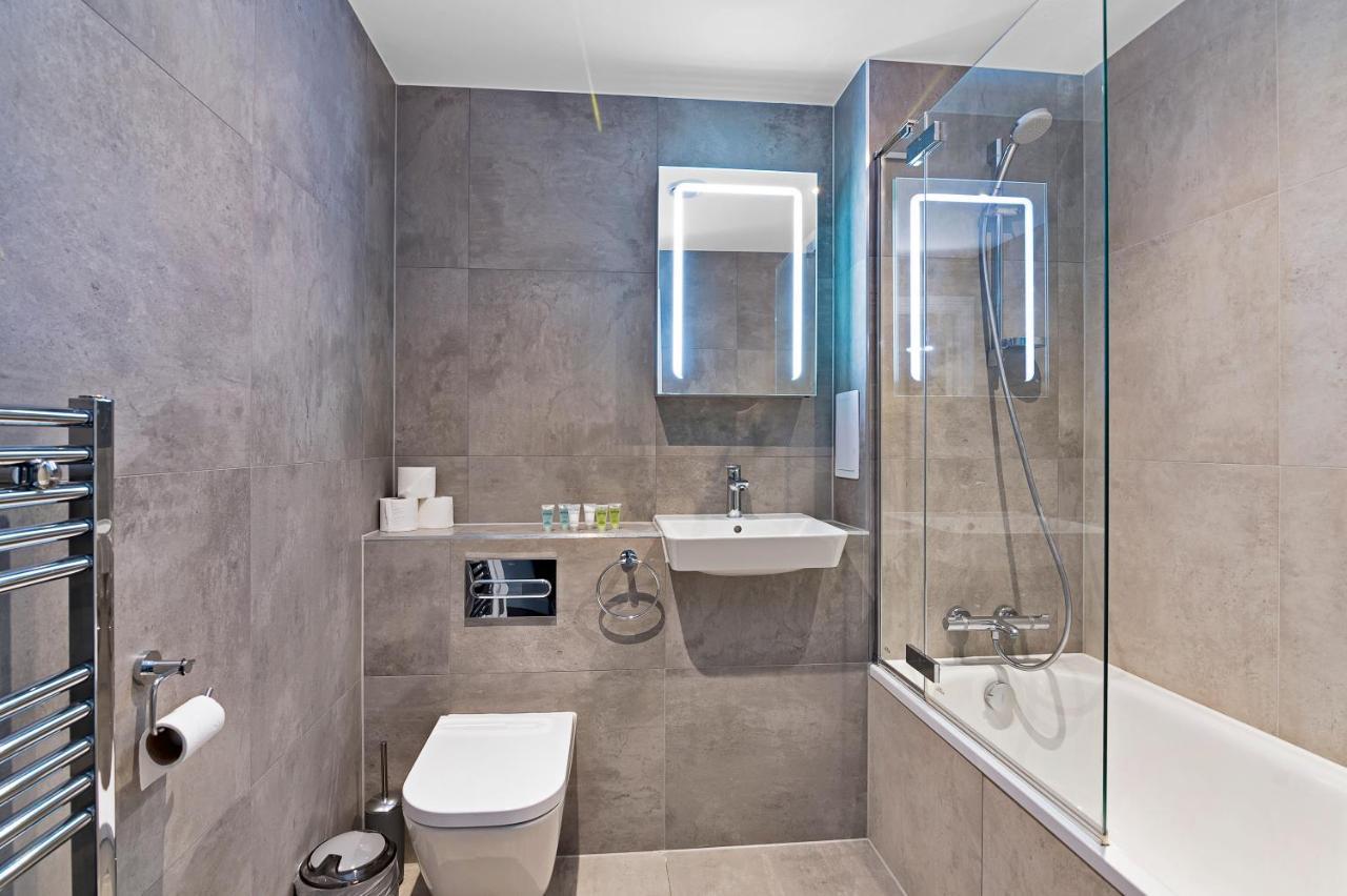 Spacious, Bright & Modern 1 & 2 Bed Apartments At Sligo House - Central Watford Watford  Zewnętrze zdjęcie