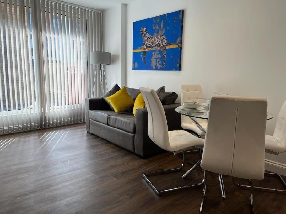 Spacious, Bright & Modern 1 & 2 Bed Apartments At Sligo House - Central Watford Watford  Zewnętrze zdjęcie